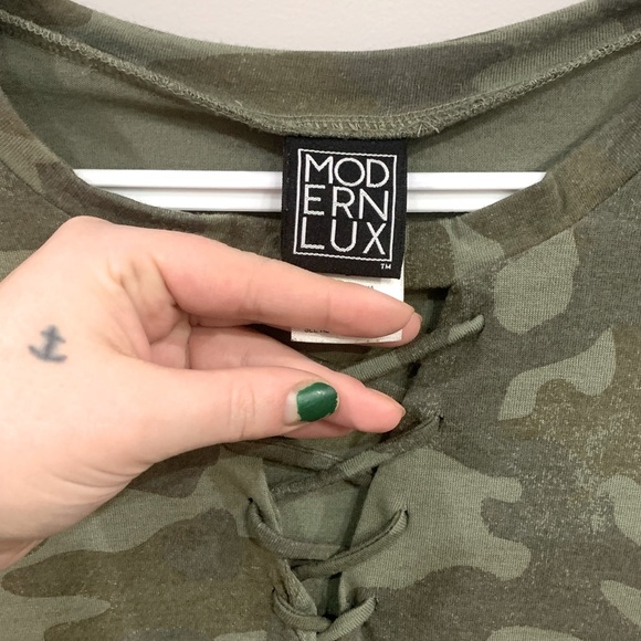 Short sleeve camo tshirt 🍃🍂✨ - Picture 3 of 6